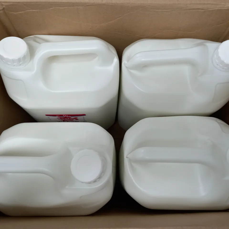APPROXIMATELY 36 BOTTLES OF WASHABLE GLUE (36X5L) - COLLECTION ONLY