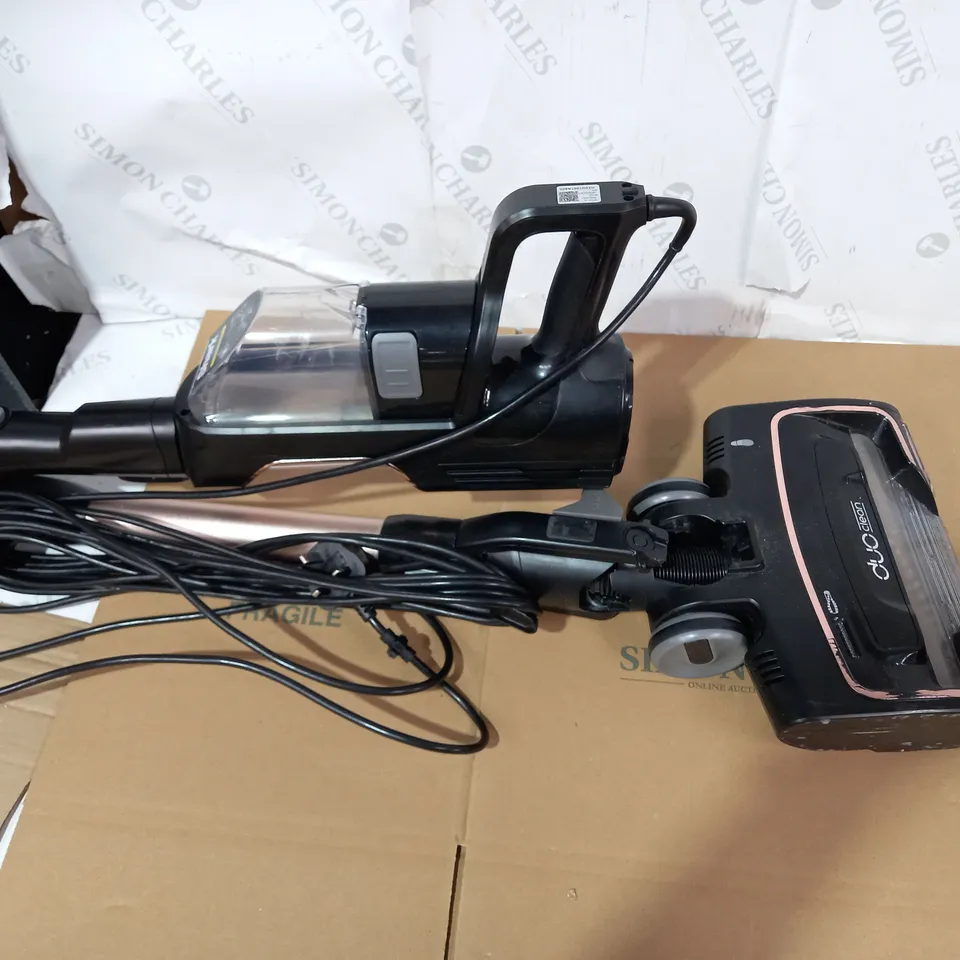SHARK CORDED STICK VACUUM HZ500UKT