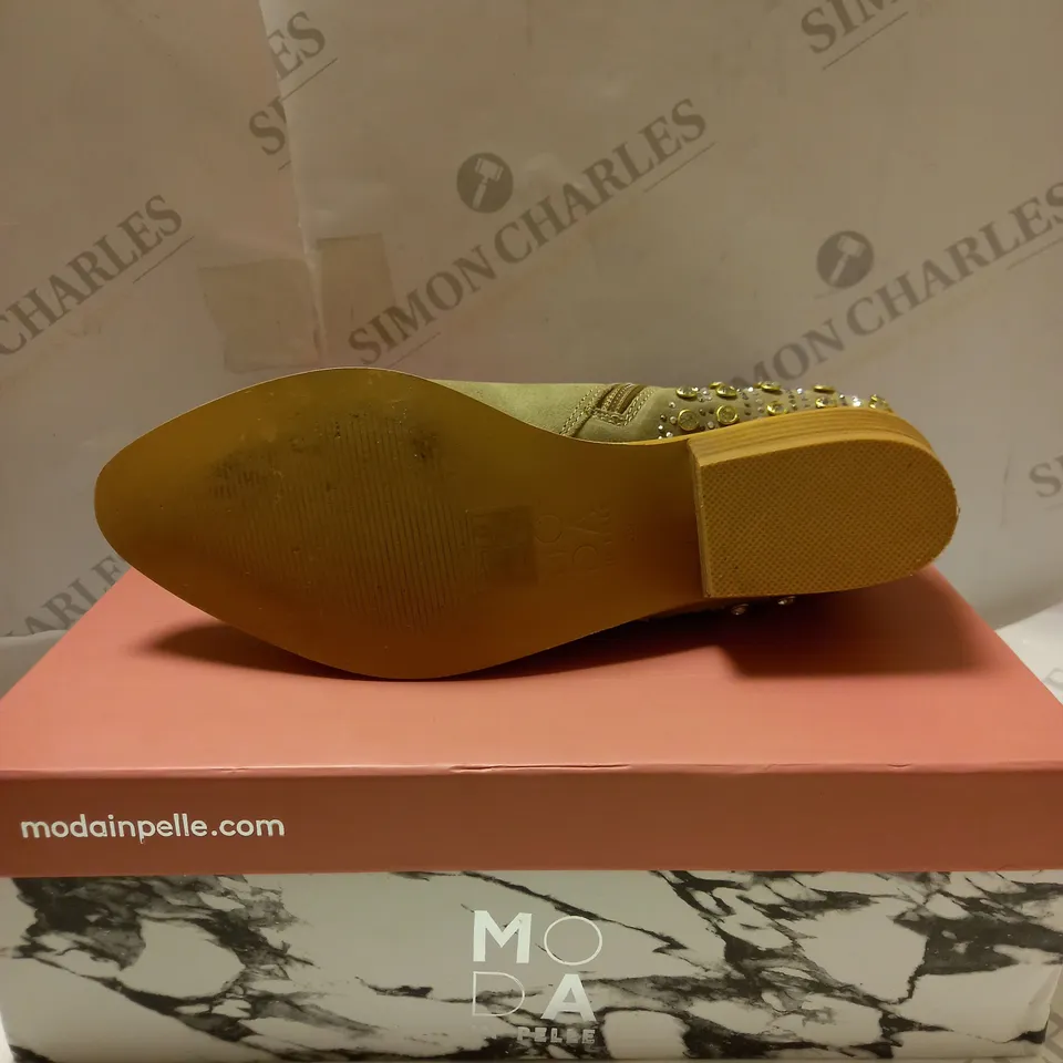 MODA IN PELLE KARINNA TAUPE SUEDE ANKLE BOOTS - SIZE 6