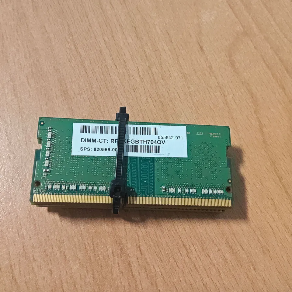 LOT OF 6 SAMSUNG 4GB 4GB 1RX16 PC4-2400T LAPTOP RAM - K0JD00073220161AC0
