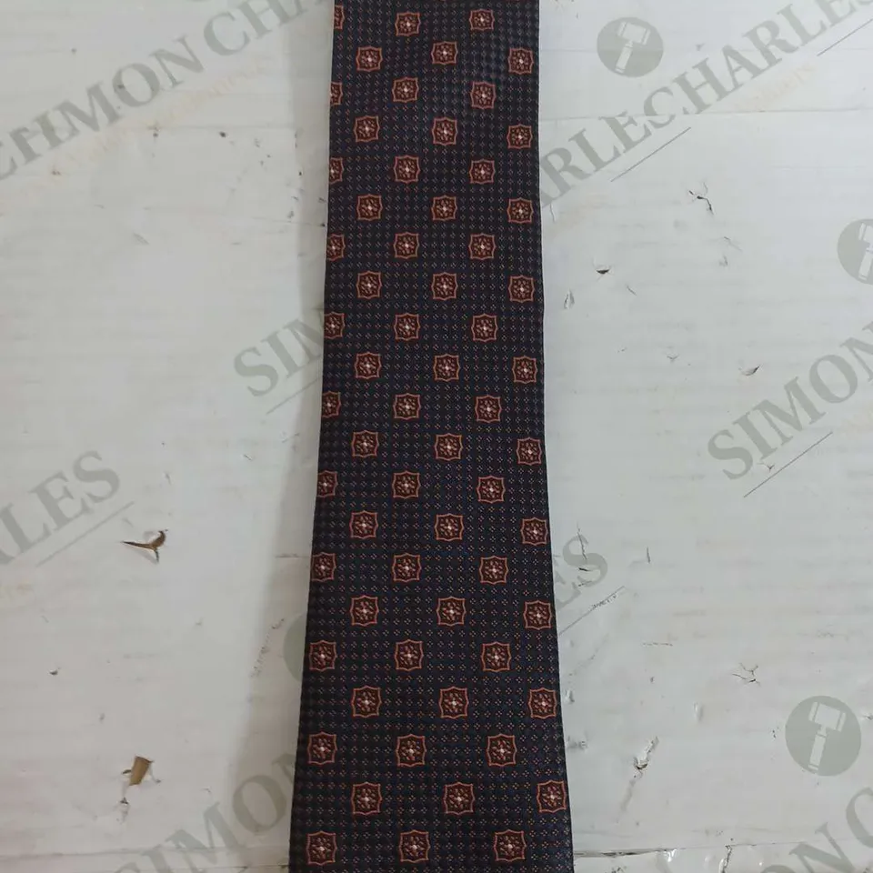 BOXED WILKES BASHFORD GAGLIARDI NAVY & ORANGE TIE