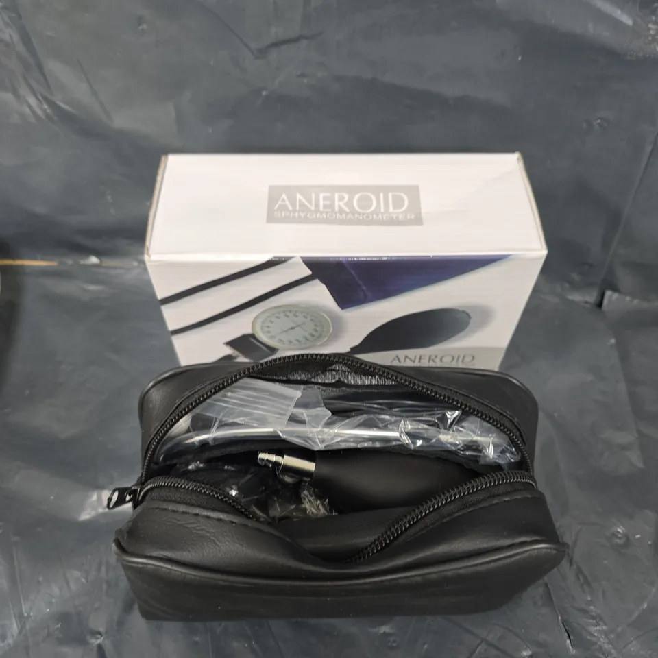 BOXED ANEROID SPHYGMOMANOMETER 