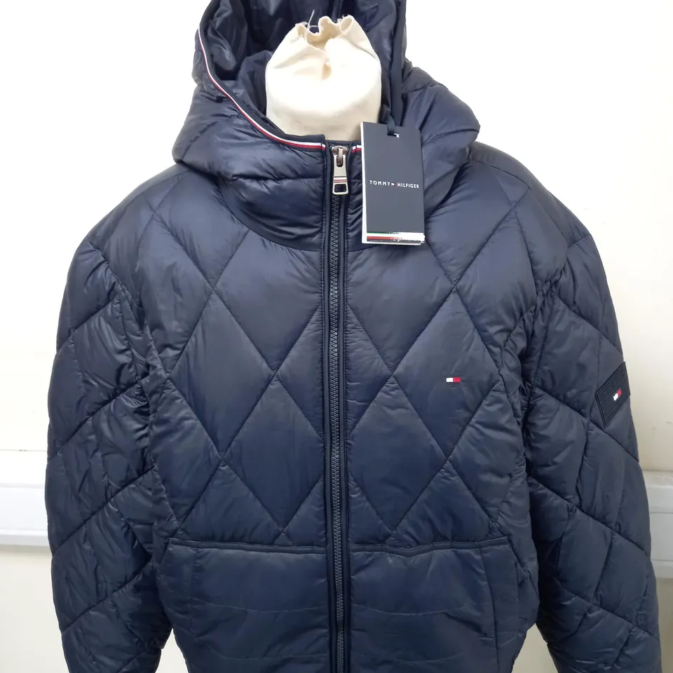 TOMMY HILFIGER PADDED COAT SIZE L