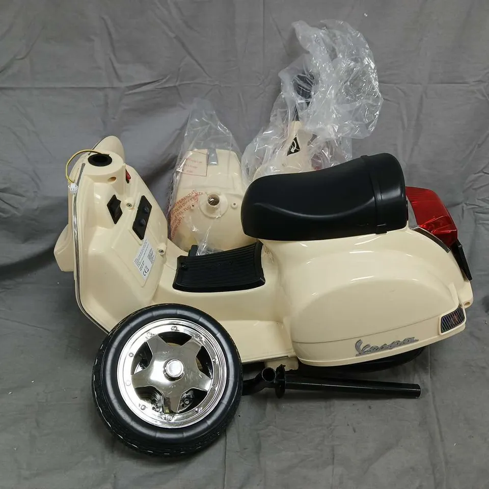 MOVE 6V ELECTRIC VESPA PX 150 RIDE-ON – CREAM