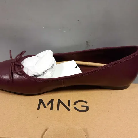 BOXED MING SHOES 620 POVA SIZE 4