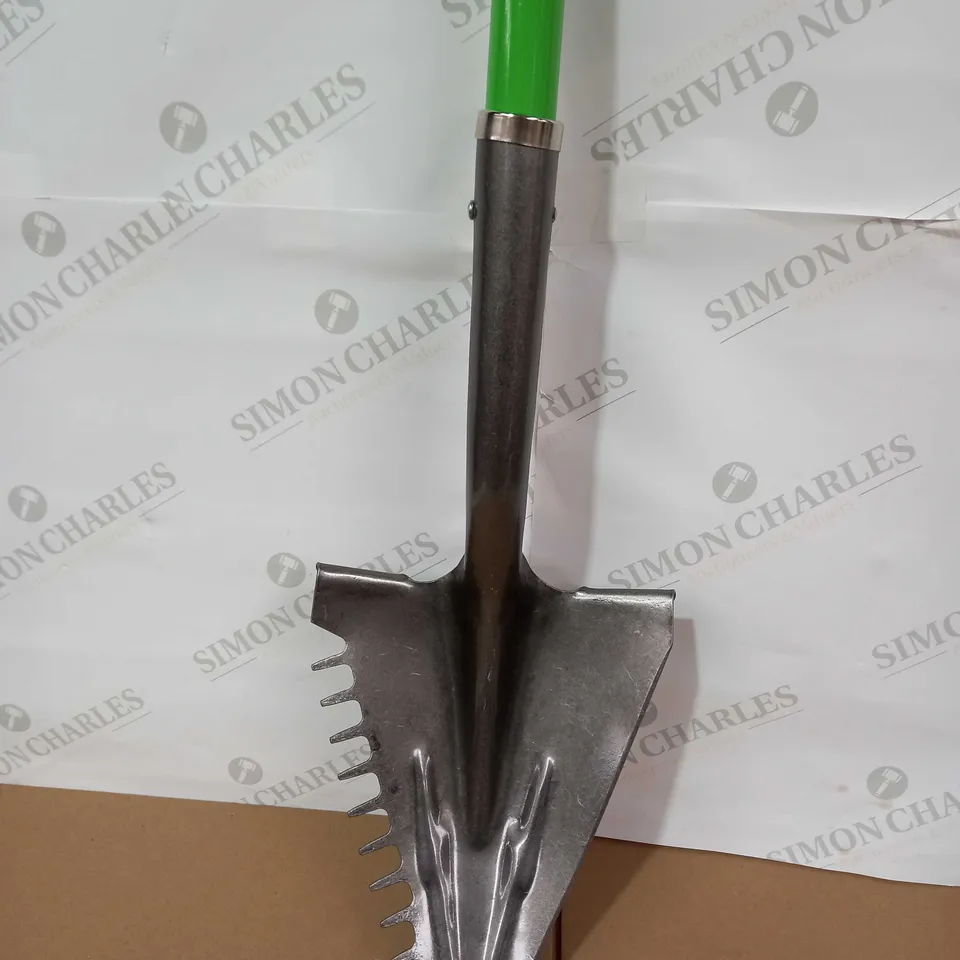 DIRT BUDDY - THE GARDEN SUPER TOOL - GREEN
