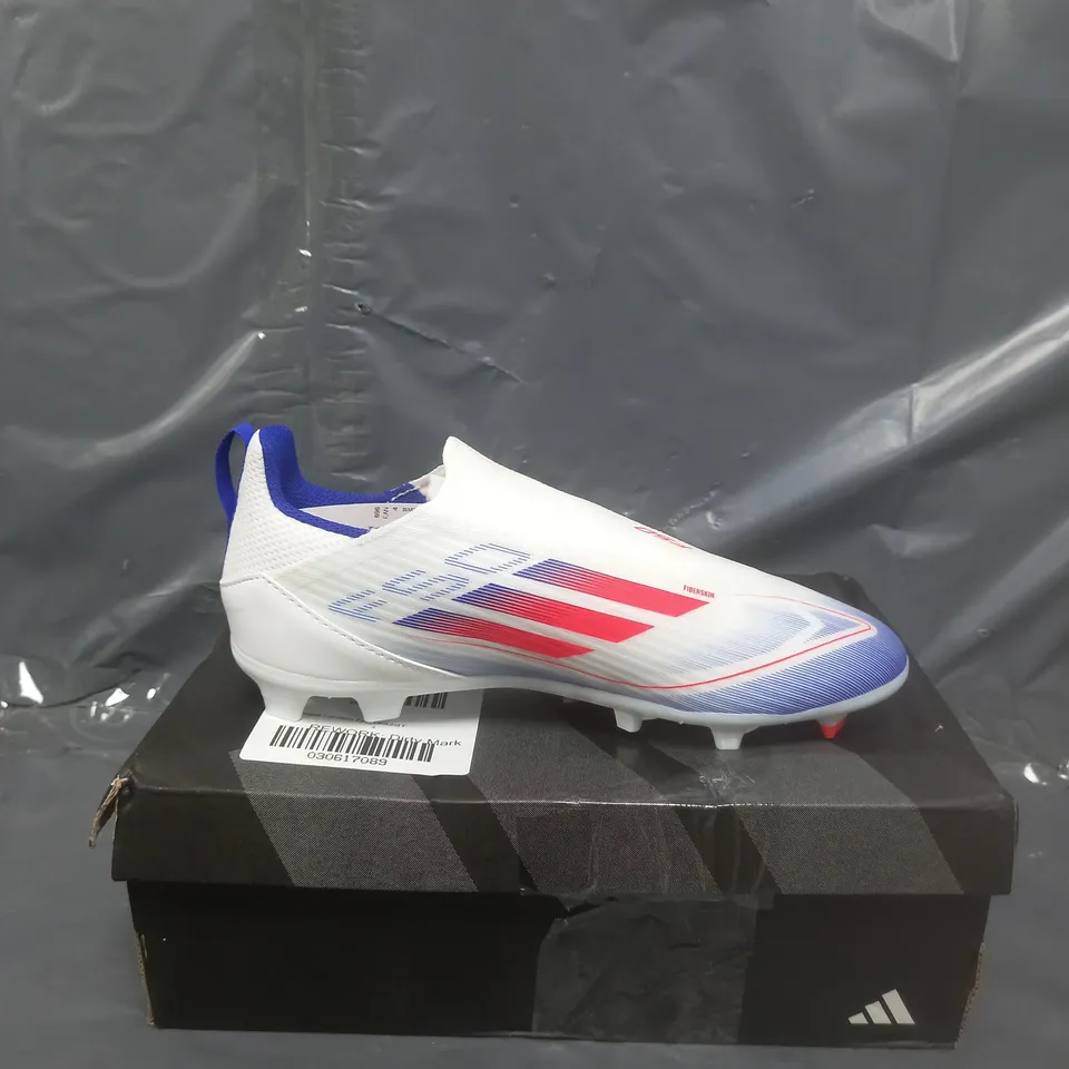 ADIDAS UNISEX F50 LEAGUE LACELESS FOOTBALL BOOTS FIRM GROUND SIZE 4  RRP £55