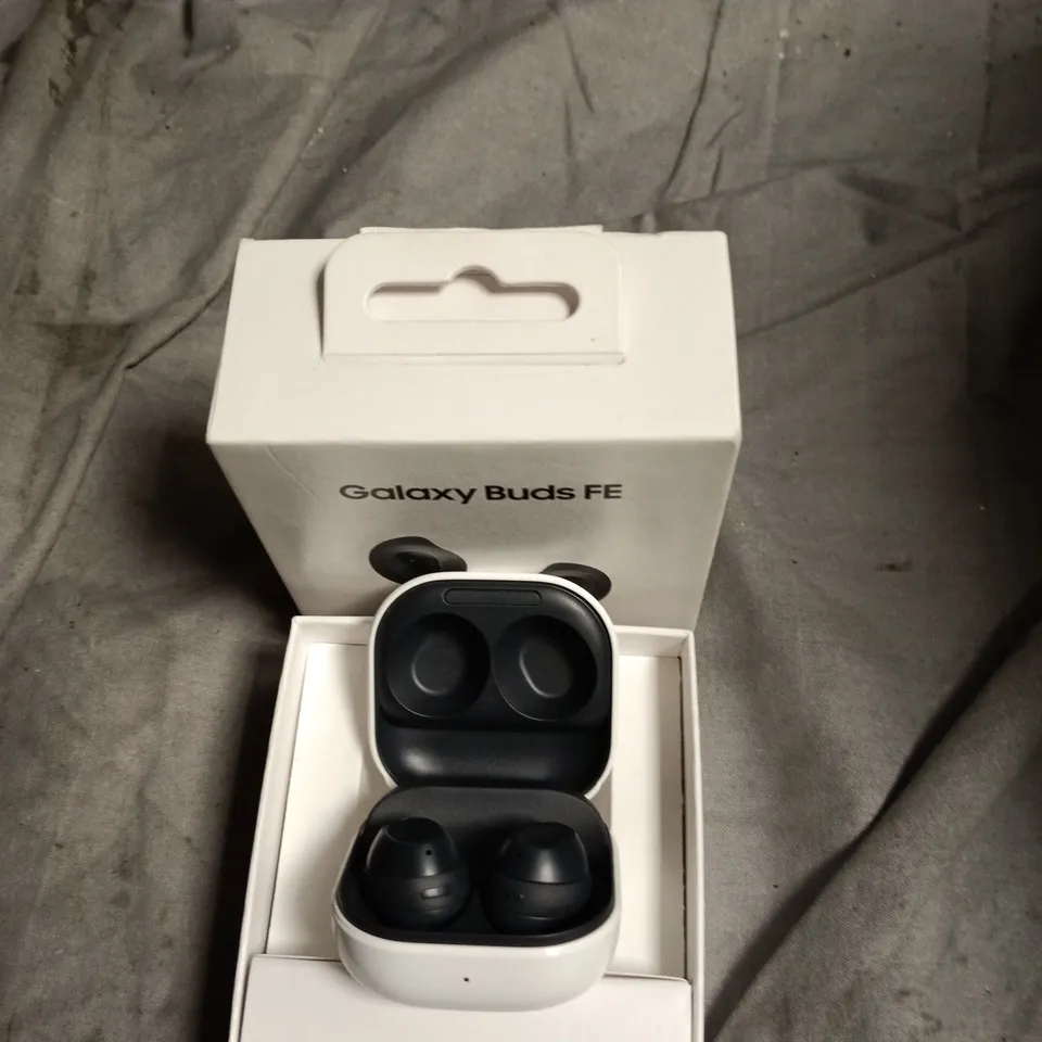SAMSUNG GALAXY BUDS FE WIRELESS EARBUDS – BOXED