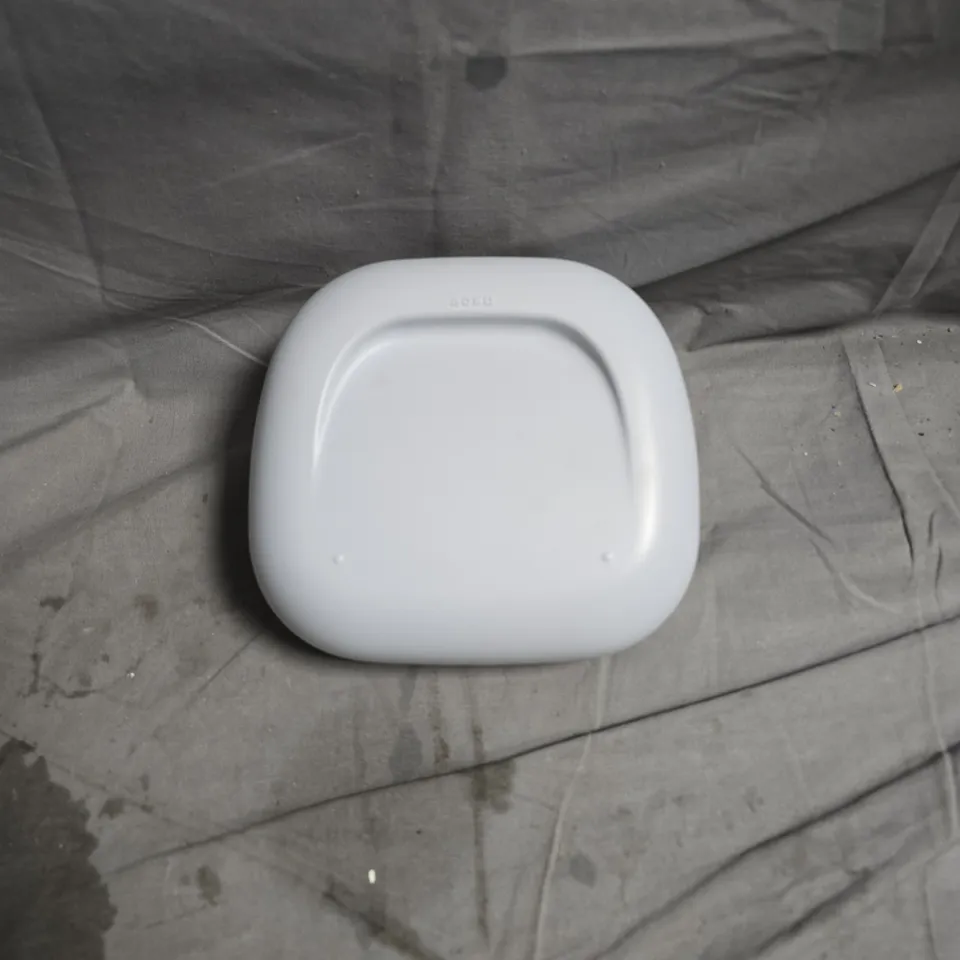 SONY PLAYSTATION 5 DUALSENSE WIRELESS CONTROLLER WITH ACCESSORIES – WHITE