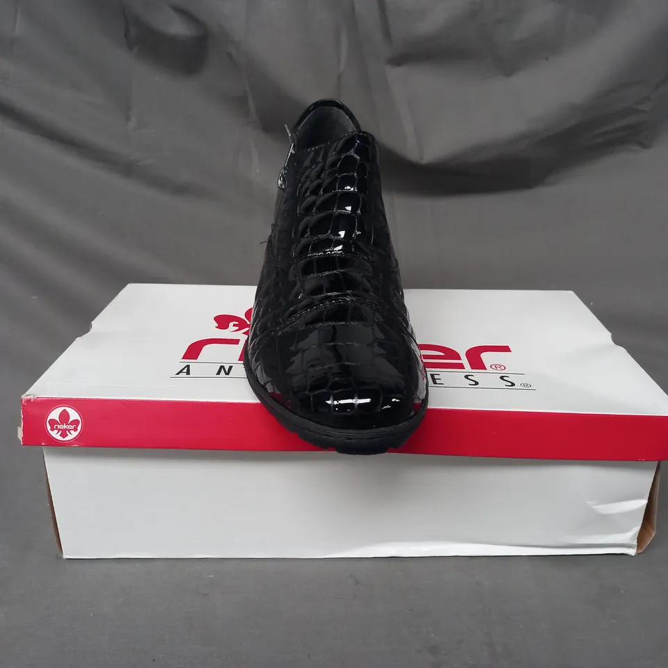 BOXED PAIR OF RIEKER SHOE BOOTS IN BLACK CROC SIZE 7.5