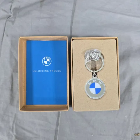 BMW Keychain with Roundel Emblem – Card and Display Boxes
