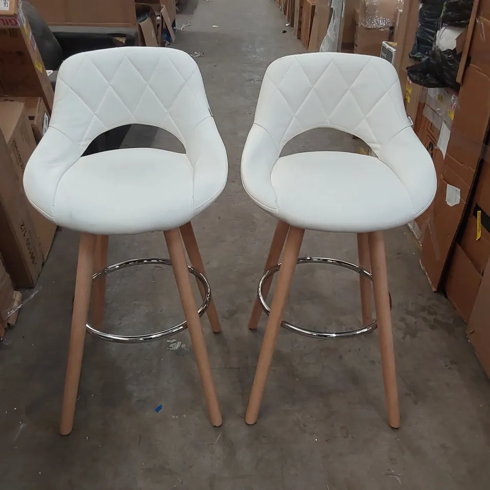 PAIR OF DESIGNER PU LEATHER BAR STOOLS 