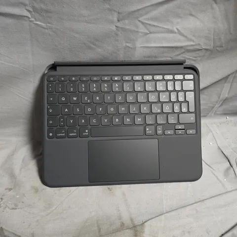 5 X LOGITECH COMBO TOUCH KEYBOARD CASE WITH TRACKPAD FOR IPAD PRO 11-INCH (M4) – DARK GREY – BOXED. NON UK PRODUCT VERSIONS