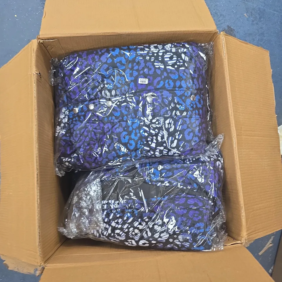 BOX OF APPROXIMATELY 8 TAMSY COATS 