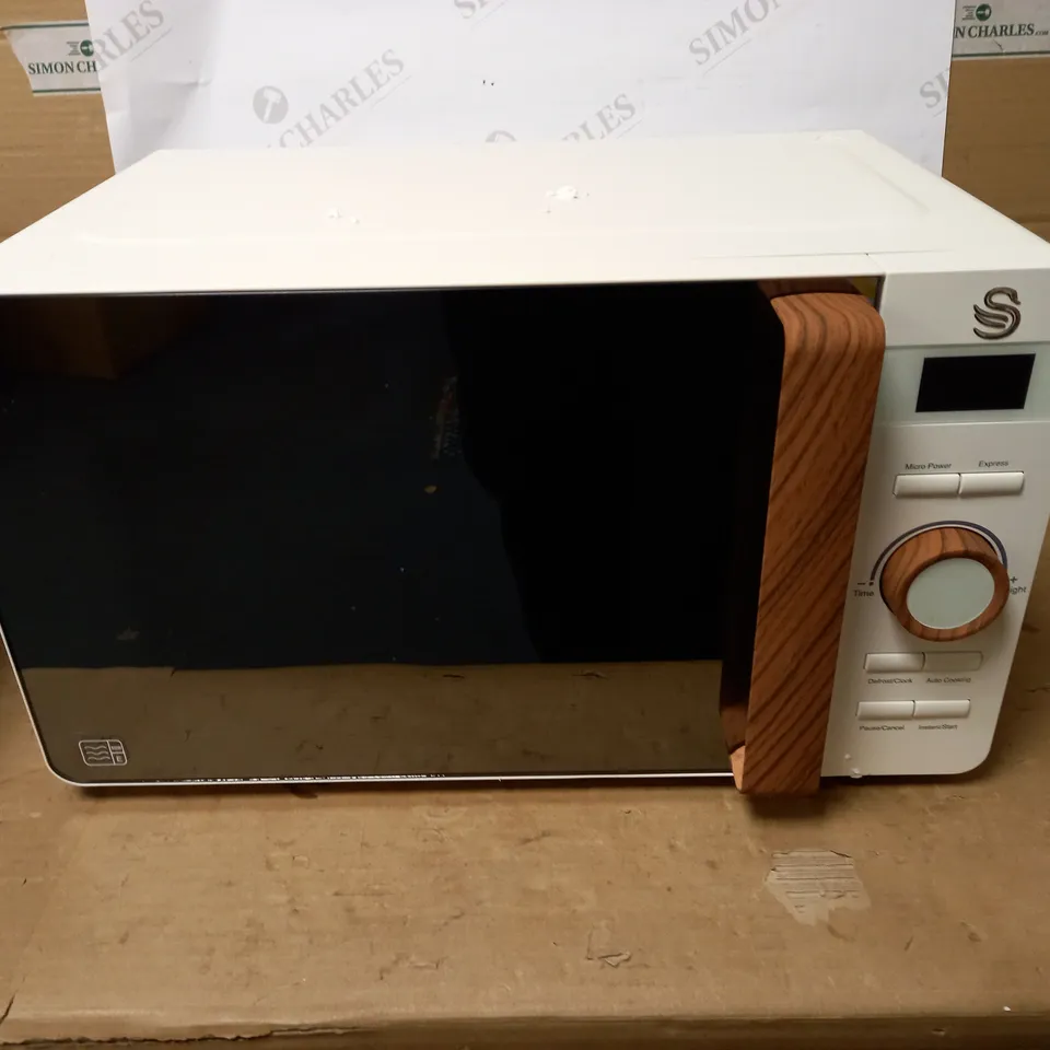 SWAN 20L NORDIC 800W MICROWAVE - WHITE RRP £149.99