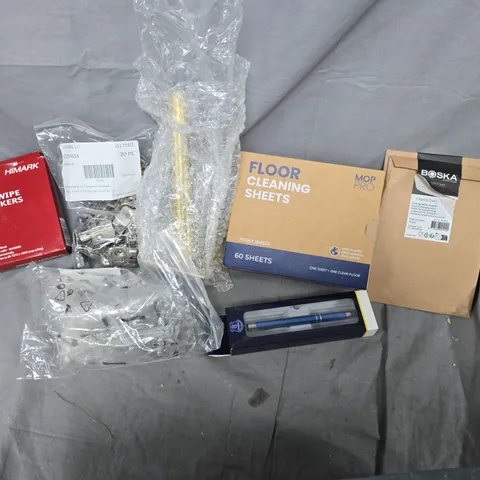 APPROXIMATELY 12 ASSORTED HOUSEHOLD ITEMS TO INCLUDE DRYWIPE MARKERS, FLOOR CLEANING SHEETS, EVERTON PEN, ETC