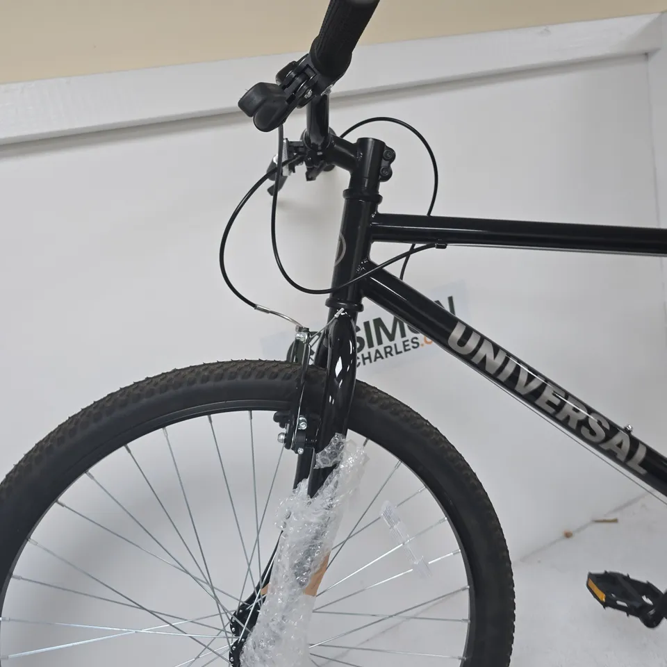 UNIVERSAL MOUNTAIN BIKE – BLACK, 26IN WHEELS, FRONT SUSPENSION
