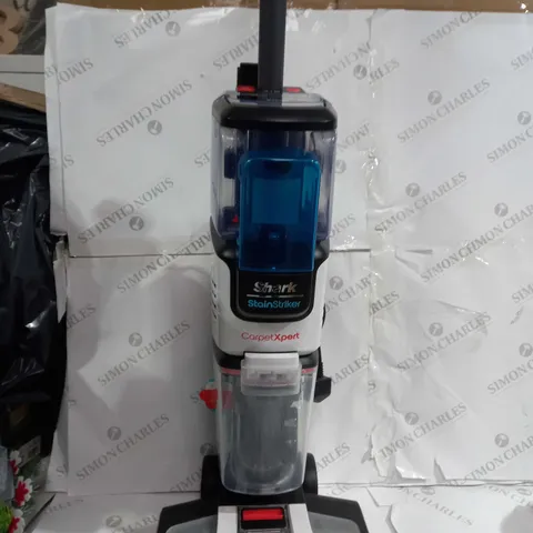 SHARK CARPET XPERT DEEP CARPET CLEANER & BUILT IN STAIN STRIKER EX200UK - COLLECTION ONLY