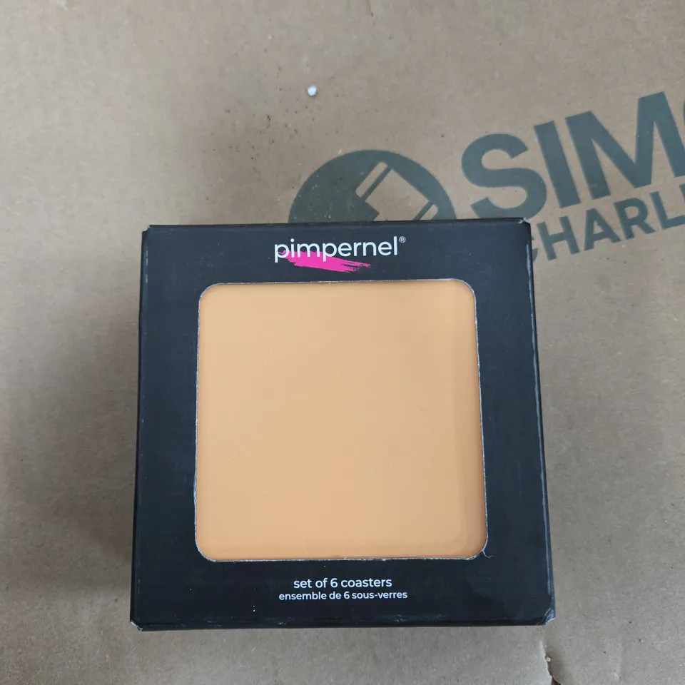 TOTE OF APPROXIMATELY 10 ASSORTED ITEMS TO INCLUDE: SET OF 6 COASTERS