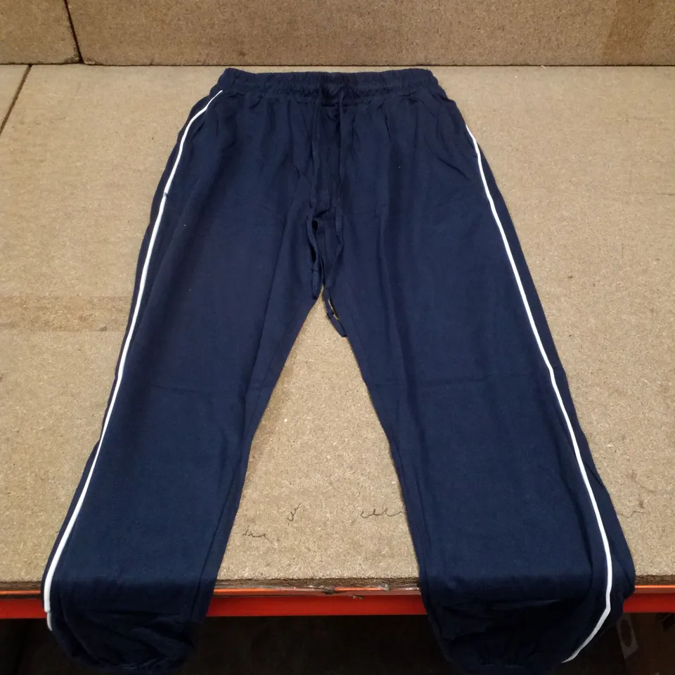 BOX CONTAINING APPROXIMATELY 50 ASSORTED ASENIZA WOMENS MATIRNITY & NURSING PYJAMA SETS & 12 WOMENS JOGGERS