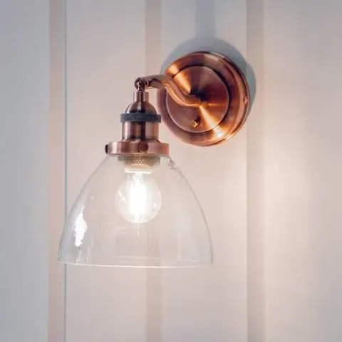 BOXED ENDON HANSEN 1 LIGHT WALL LIGHT CLEAR GLASS AGED COPPER