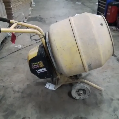 CLARKE CONTRACTOR CEMENTE MIXER