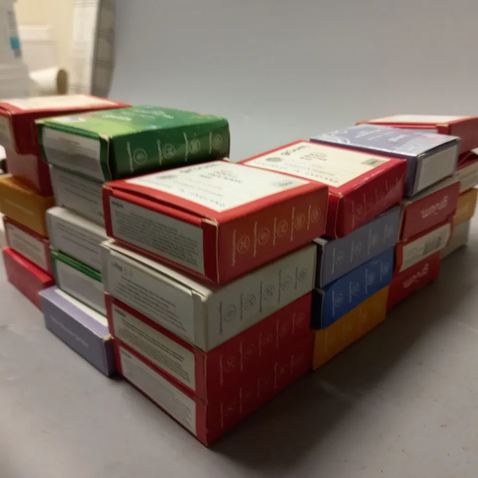 LOT OF APPROXIMATELY 45 ASSORTED GRUM BEAUTY ITEMS TO INCLUDE SOAP BARS, FACIAL SERUM, FACE WASH AND HAND CREAM