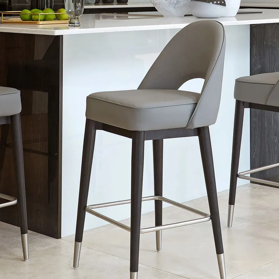 BOXED DANETTI CLOVER MID GREY FAUX LEATHER BAR STOOL (1 BOX)