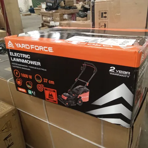 BOXED YARD FORCE ELECTRIC LAWNMOWER, 37cm