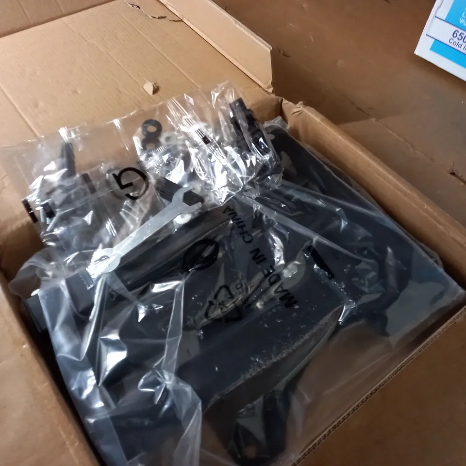 TMX400 WALL MOUNTED MONITER ARM