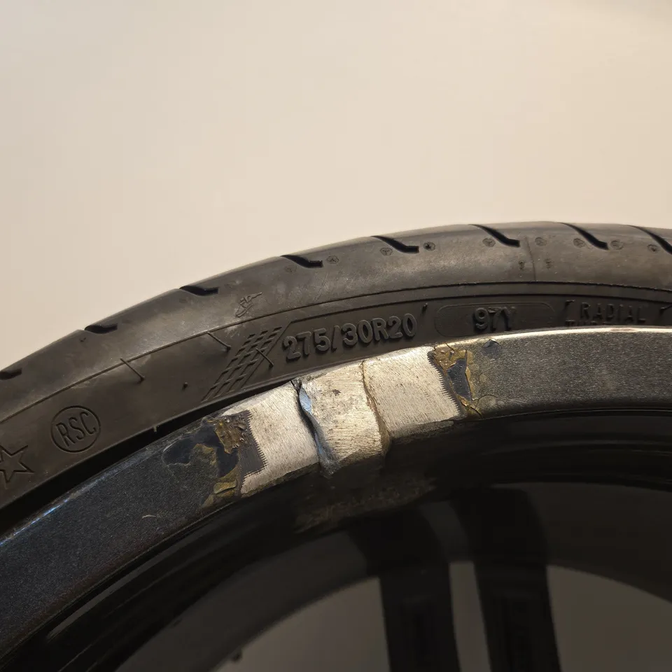 BMW ALLOY WHEEL WITH TYRE – 20IN, 275/30R20 (GOODYEAR) – CENTRE CAP