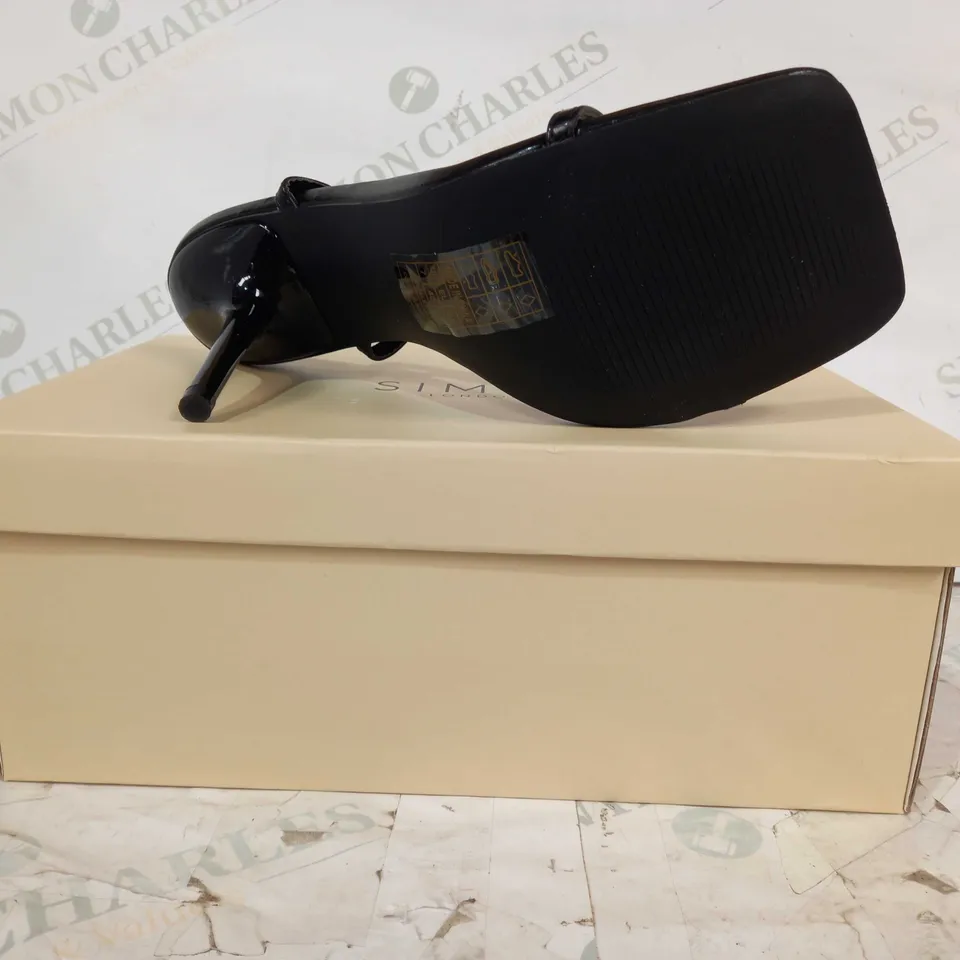BOXED PAIR OF SIMMI OPEN TOE STRAPPY HIGH HEEL SANDALS IN BLACK UK SIZE 7