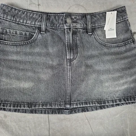 HOLLISTER LOW-RISE SKIRT IN CHARCOAL SIZE 8
