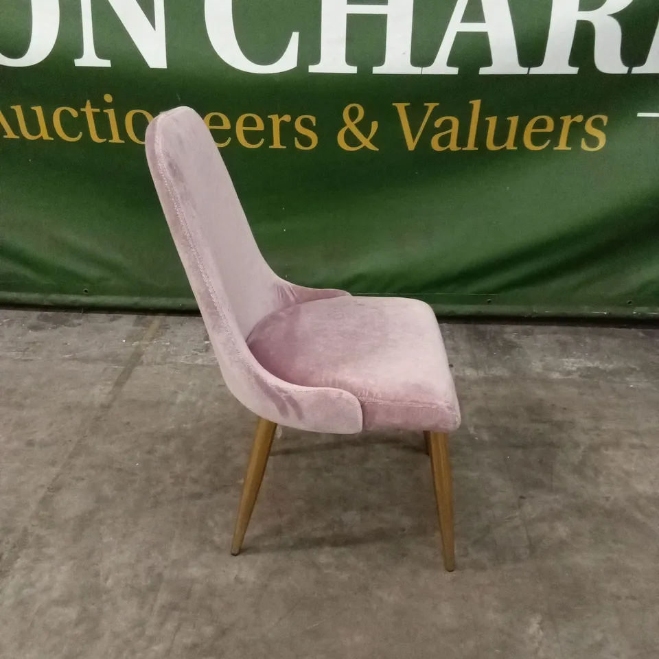 QUALITY DESIGNER BLUSH PINK FABRIC DINING CHAIR WITH GOLD LEGS