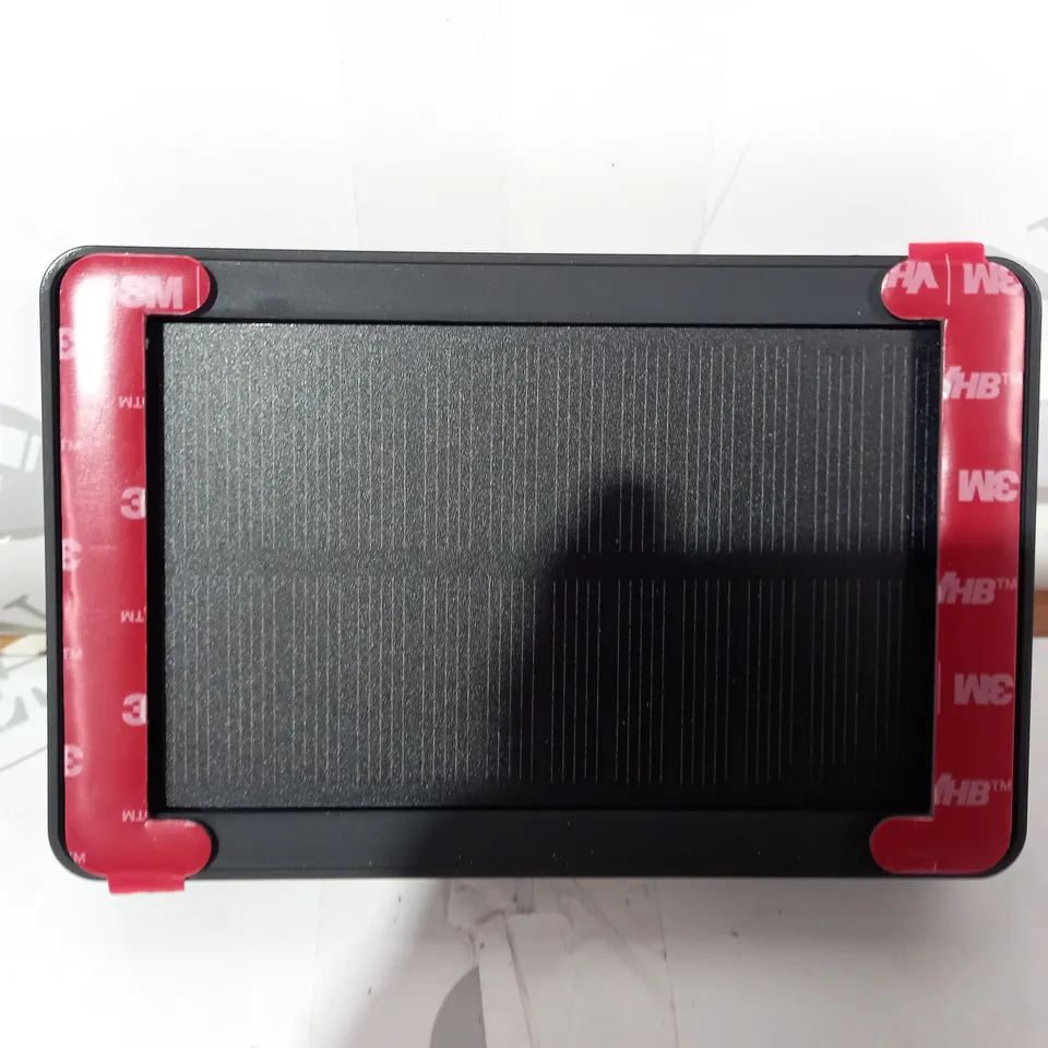 BOXED THEO SOLAR PANEL