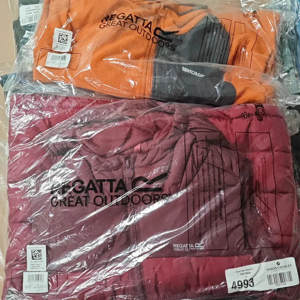 LOT OF 10 ASSORTED BRAND NEW REGATTA ITEMS IN VARIOUS STYLES AND SIZES