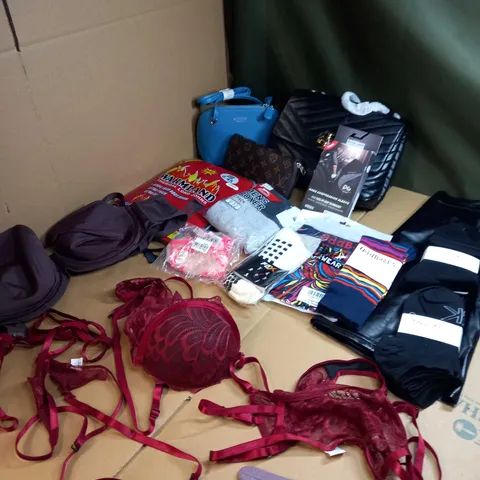 LARGE QUANTITY OF ASSORTED ACCESSORIES TO INCLUDE CALVIN KLEIN, VICTORIA'S SECRET AND OSPREY LONDON