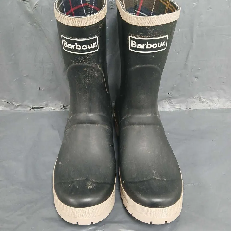 BARBOUR BANBURY MID WELLINGTON BOOT IN BLACK SIZE 8