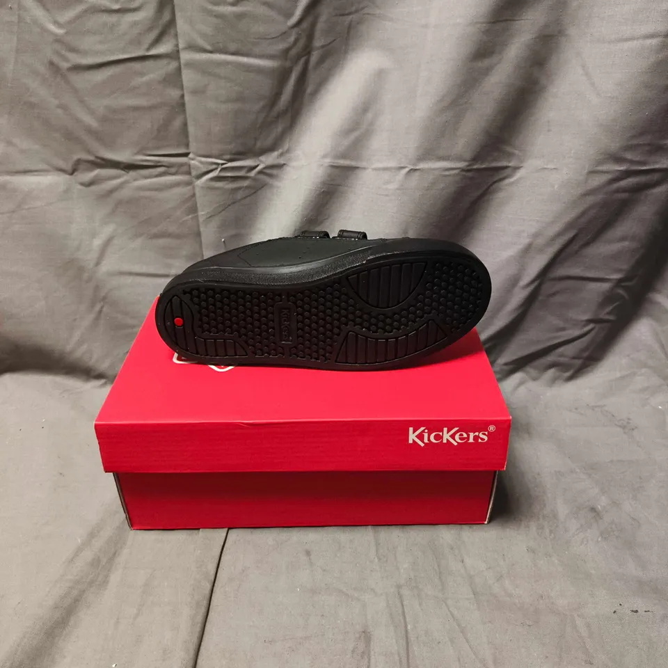BOXED PAIR OF KICKERS BLACK VELCRO KIDS' SHOES 34