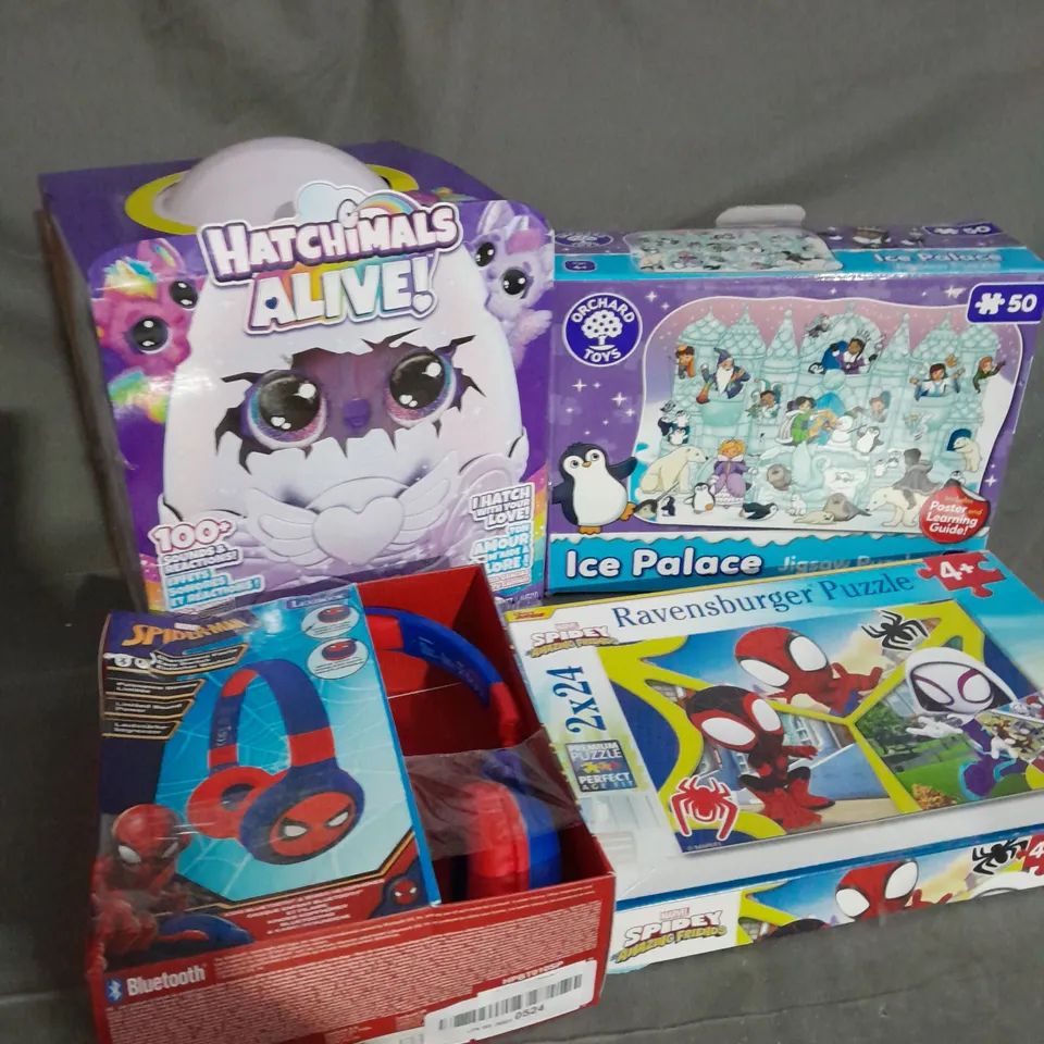 4 ASSORTED TOYS TO INCLUDE HATCHIMALS ALIVE MYSTERY HATCH PUFFICORN 