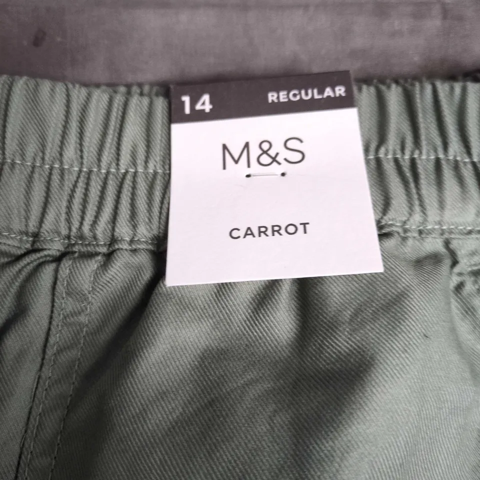 M&S WOMEN’S TROUSERS, UK 14 REGULAR – CARROT