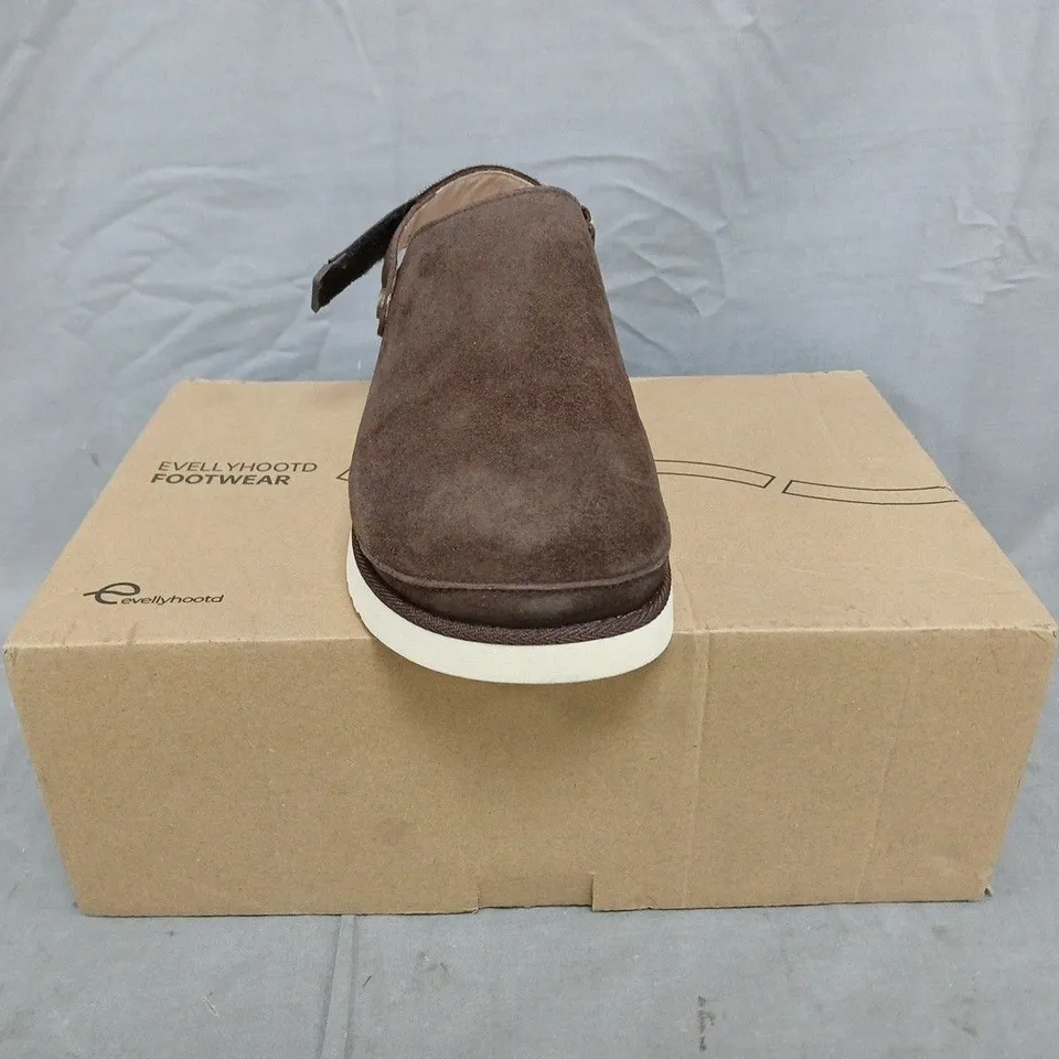 BOXED PAIR OF EVELLYHOOTD SLINGBACK SHOES IN BROWN SIZE EU 37