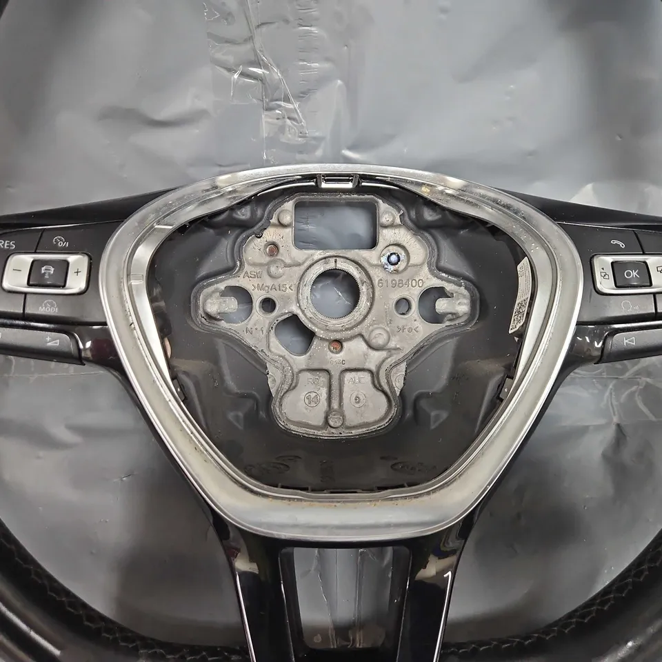 VOLKSWAGEN GOLF VII 2015 STEERING WHEEL 6198400