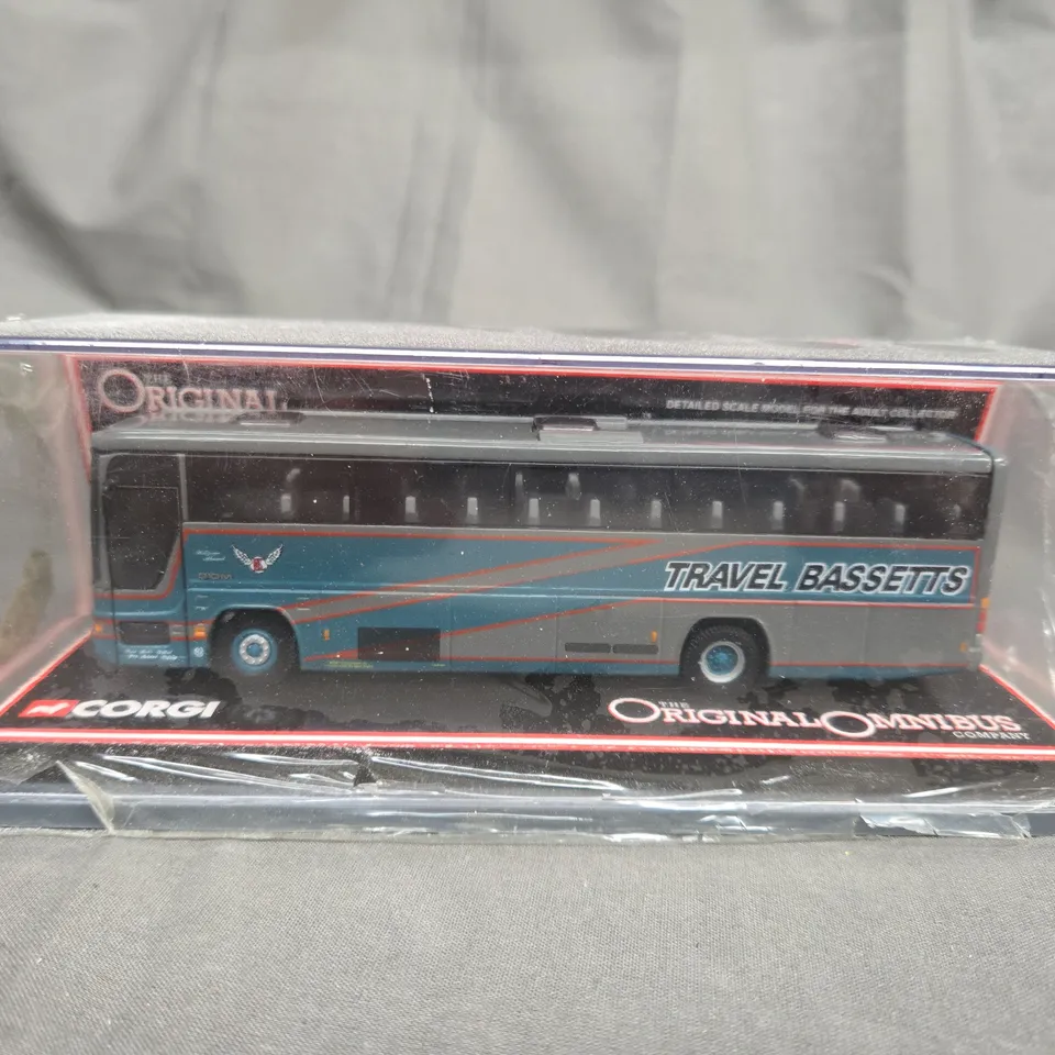 CORGI THE ORIGINAL OMNIBUS COMPANY - SCALE 1:76 - PLAXTON PREMIER BASSETTS COACHWAYS LTD