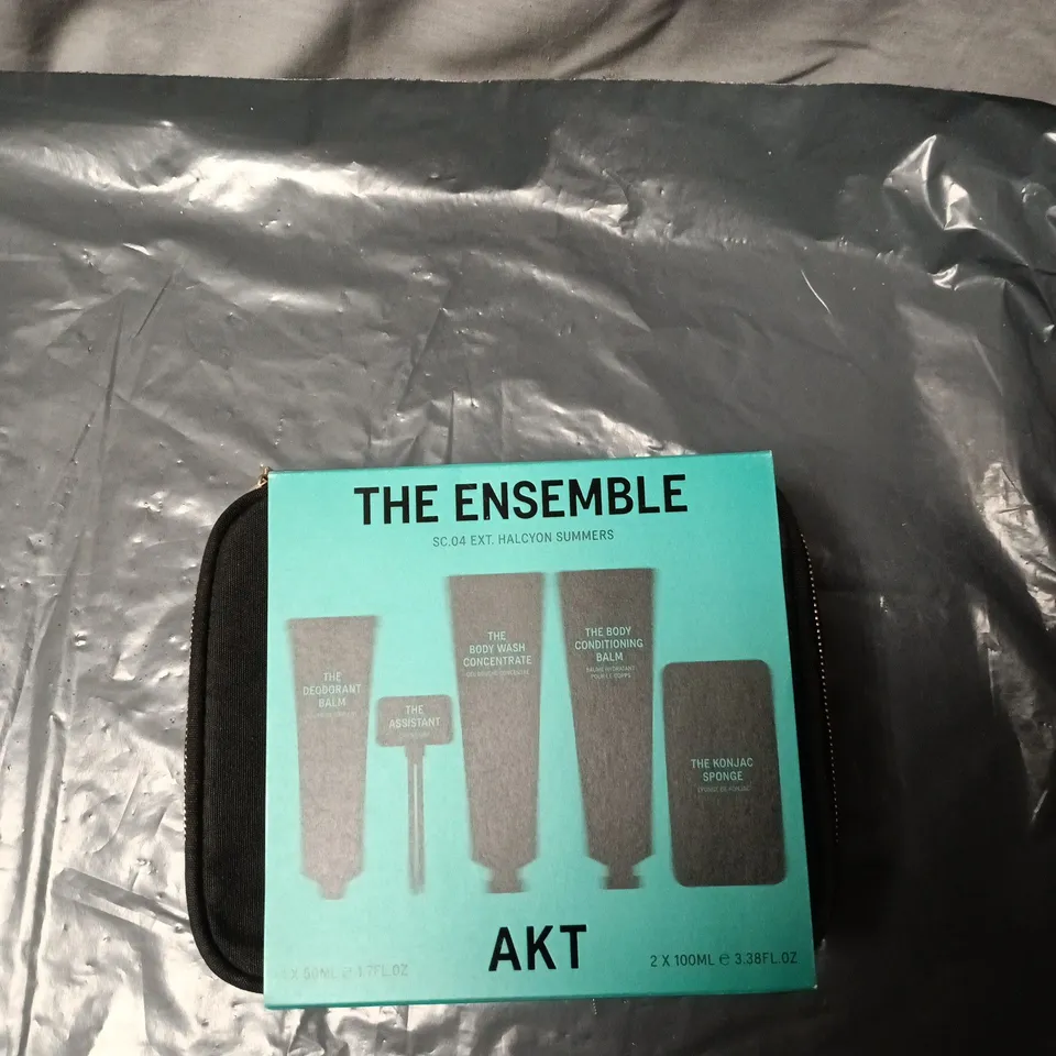 AKT THE ENSEMBLE BATH & BODY SET – HALCYON SUMMERS (SC.04 EXT) 2 X 100ML