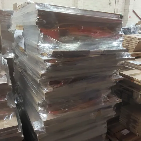 PALLET CONTAINING A LARGE QUANTITY OF ASSORTED BATHROOM FURNITURE PANELS INCLUDING: BASE END/INFILL PANELS, BASE/WALL DOOR ECT