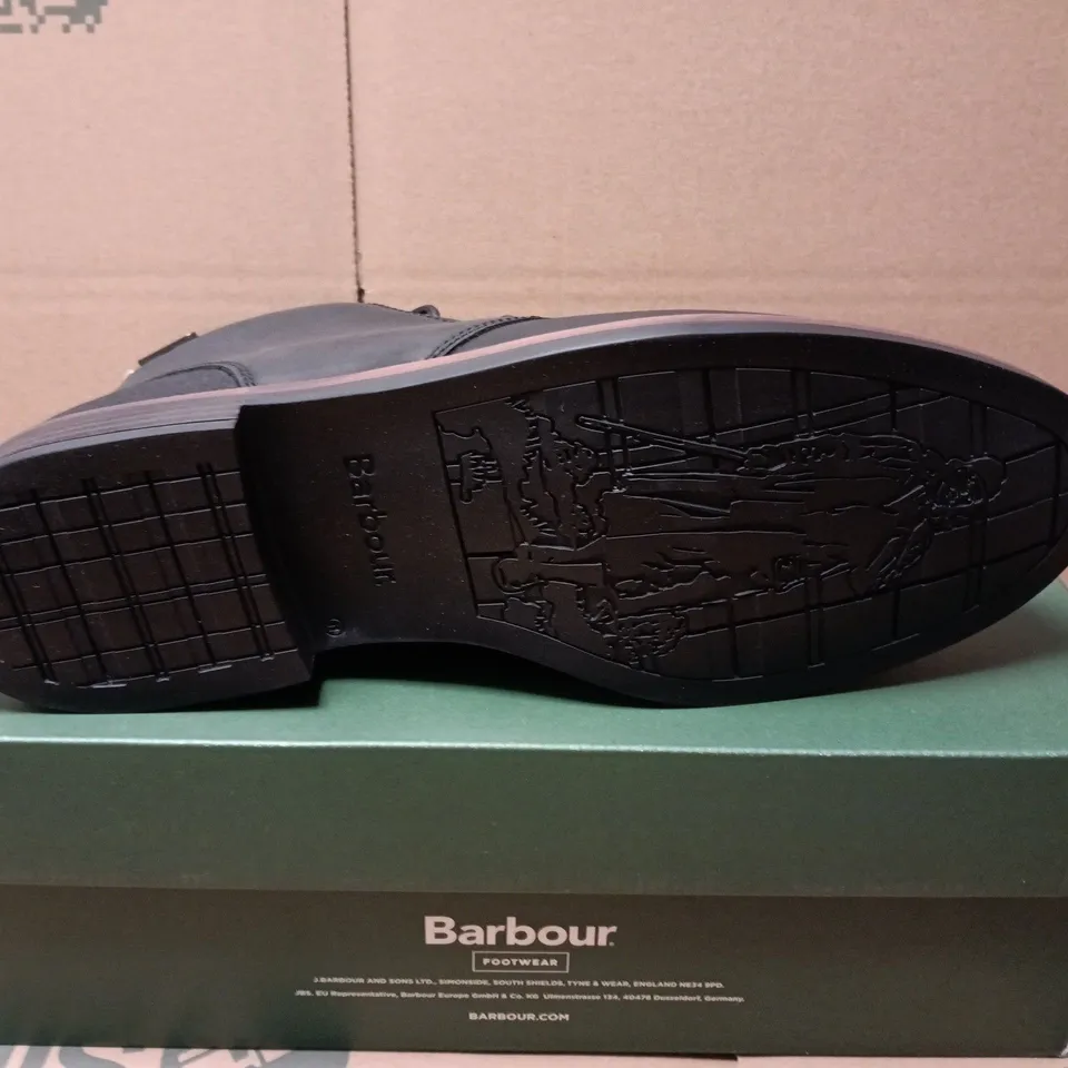 BOXED PAIR OF BARBOUR READHEAD SHOES IN BLACK - UK 11