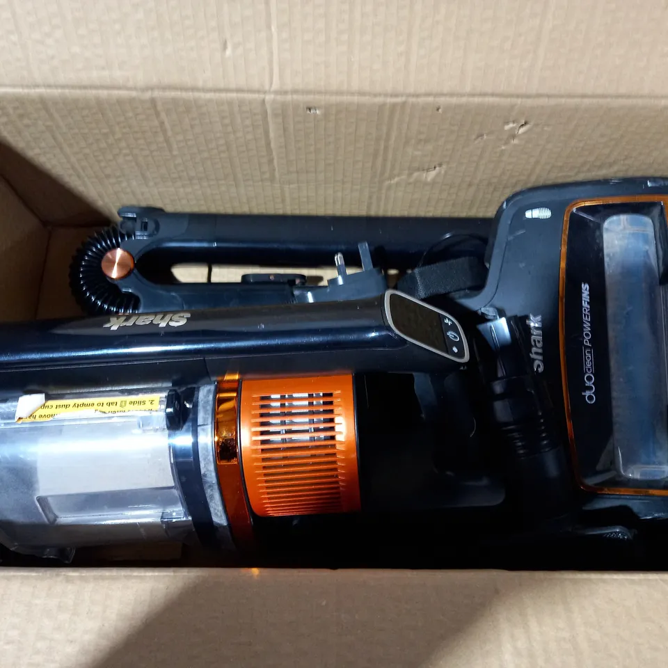 BOXED SHARK DUO CLEAN POWER FINS VACUUM CLEANER 