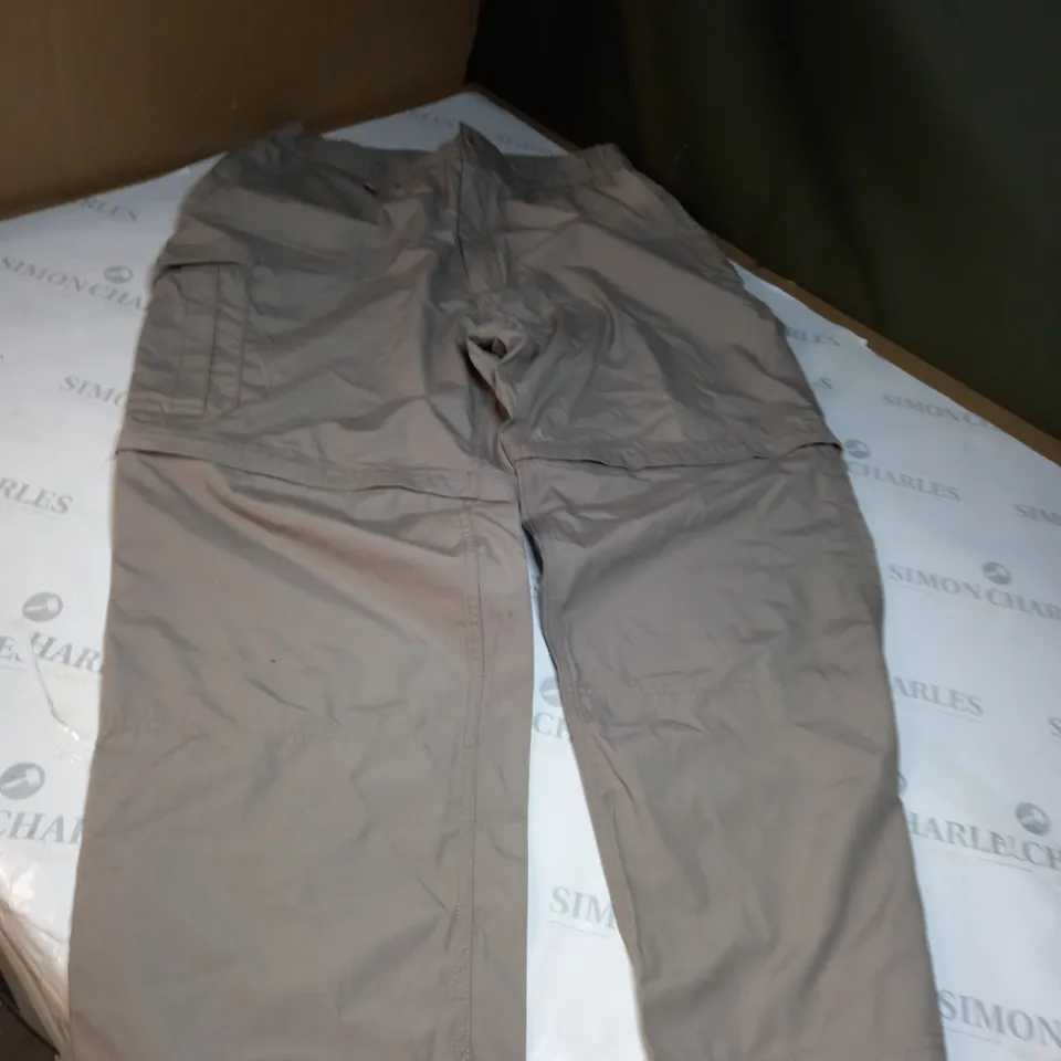 CRAGHOPPERS BEIGE CARGOS SIZE L