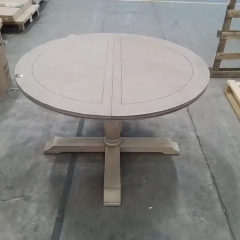 HEIL EXTENDABLE DINING TABLE